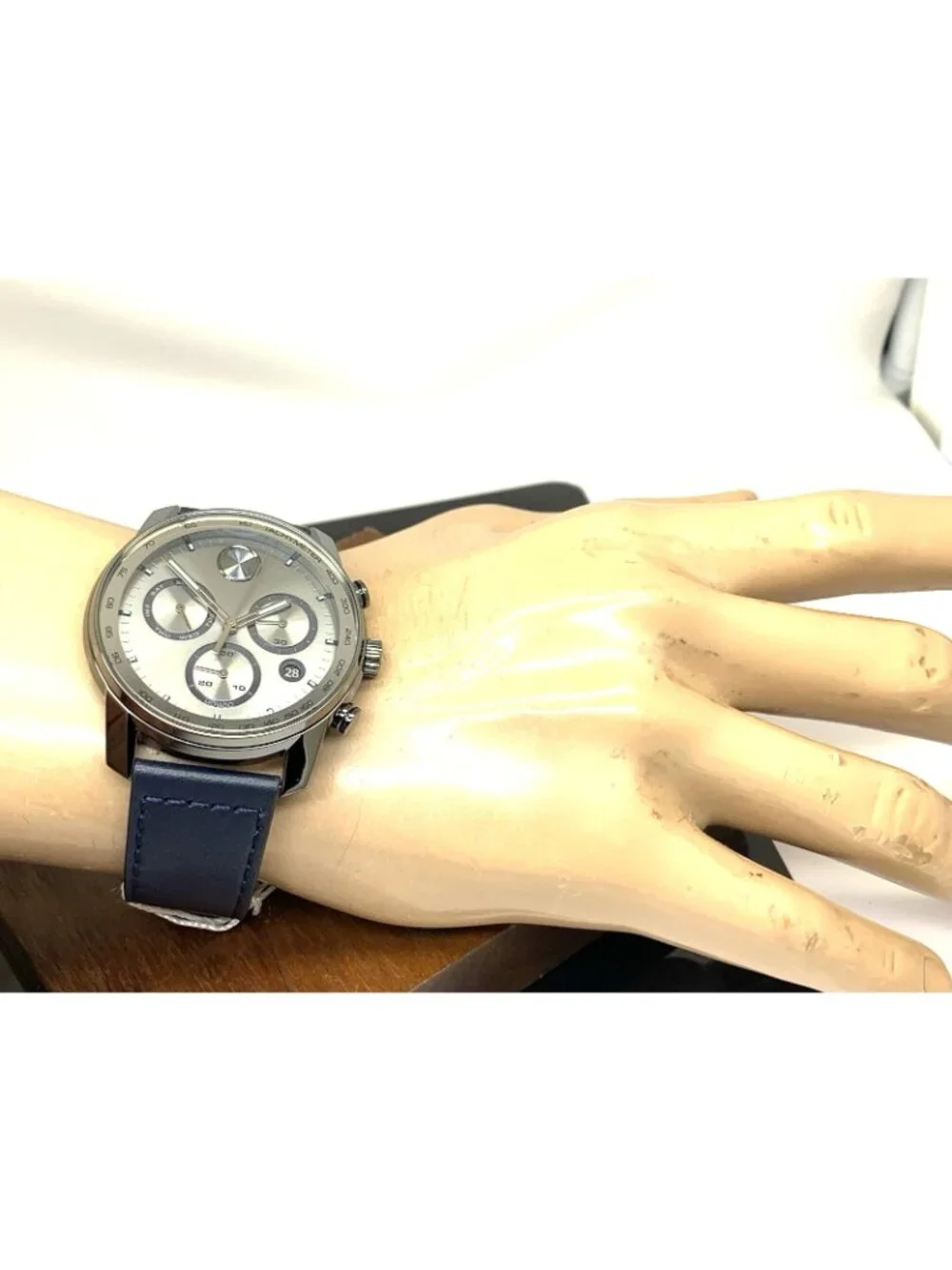 Movado Men's Watch 3600909 Swiss Quartz Chronograph Gray Dial Leather Band 44mm